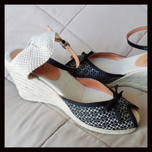Coach "Megan" Espadrille Wedge Sandals Sz 9 *NWOB